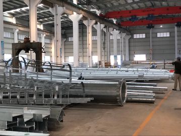 Hoge mastdikte Q345 CNC-persrem met 2600 mm afstand tussen kolommen en hydraulische persmachine