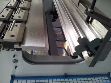 ESTUN E200 Controller CNC Folder Bender voor grootschalige productie 2600mm Afstand tussen de kolommen