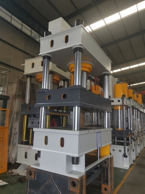 Hydraulische pers van 250 ton voor het maken van een transformator-tankdeksel