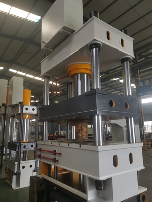 Hydraulische pers van 250 ton voor het maken van een transformator-tankdeksel